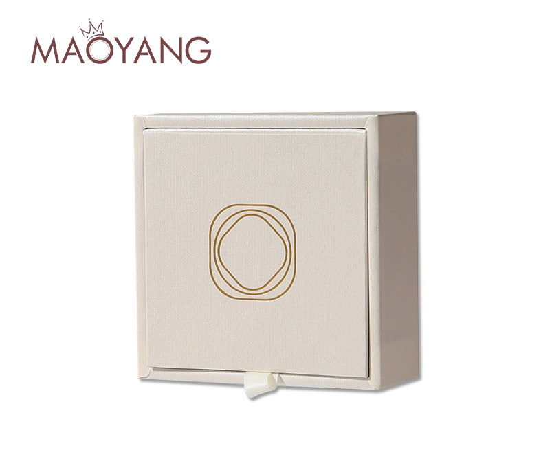 beige 9,5*9,5*3,5 cm