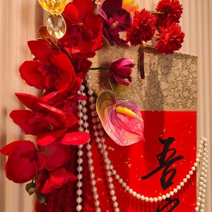 Decoración de pared para boda Magpie, arte de caligrafía, conjunto de abanicos rojos con flores para decoración de la habitación de la novia - Product Image 3