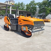 Compacteur vibrant à double tambour UCM 1,5 tonne, mini-compacteur routier, composants de base pour engins de construction, puissance de fouillis élevée 28KN