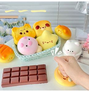 Juguete de Peluche de Perro y Cerdo de Dibujos Animados, Unisex, Divertido, Suave, de Rebote Lento, para Aliviar el Estrés, con Características Antiestrés, Incluye Gatos - Product Image 3