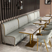 Marmor-Café- und Restaurantmöbel: Eckbank, Couchtisch und Stühle