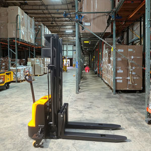 Montacargas Eléctrico Mini de 2 Toneladas con Mástil de 4m, Venta Caliente de Fábrica en China, Garantía de Calidad - Product Image 1