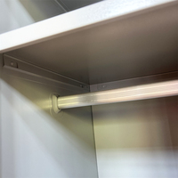 Armoire moderne à porte simple casier en métal pour chambre rangement et vêtements