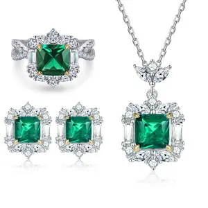 Set di gioielli colorati in argento sterling di alta qualità S925 anello in argento verde zirconia orecchini di lusso con collana smeraldo sensazione premium