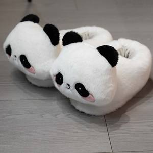 Chaussons confortables et adorables pour femmes, design personnalisé, pantoufles douces et chaudes antidérapantes pour tout-petits - Product Image 2