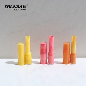 أنبوب ملمع شفاه برتقالي من السيليكون مع أداة - Product Image 5