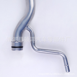 Manguera de Refrigerante Ford DG1Z-8A505-A de Hierro con Pared de 1.5mm de Espesor para el Sistema de Refrigeración del Motor, Pieza de Repuesto - Product Image 2