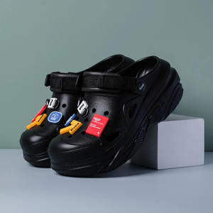 Sandalias de Playa para Mujer, Color Beige, Marca Crocs, Suela Gruesa, Aumentan la Altura, Tallas 35-40, Moldeadas por Inyección, Antideslizantes, Resistentes al Agua - Product Image 3