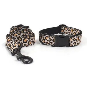 Coole Producten 2024 Katoen Luipaard Hond Halsband En Riem Set Grappige Halsband Hond Training Verschillende Kleur Hardware Haak Voor Hondenriem