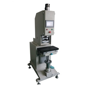 Imprimante tampon semi-automatique monochrome Kent, entièrement servo, pour couvercles de toilettes, avec cuve d'encre intégrée - Product Image 2