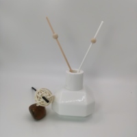 Aromathérapie Céramique Or-Estampé pour Diffuseur de Roseau Bouteille 100ml Récipient Blanc en Porcelaine avec Bouchon à Vis pour Sérum de Soins de la Peau