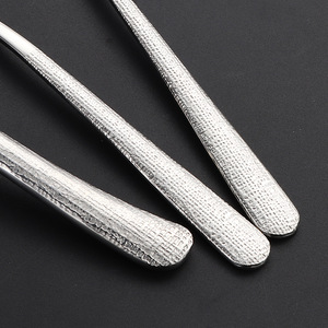 Elegante Juego de Cubiertos de Acero Inoxidable 304 Martillado, Cuchillo y Tenedor Premium para Bistec, Cucharas y Tenedores de Postre de Lujo para Hotel - Product Image 4