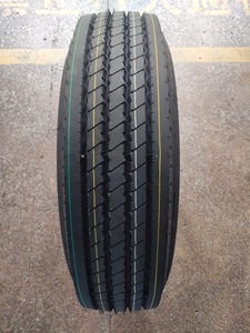 ยางรถบรรทุกขนาดเล็กแบบไม่มียางใน FULLWAY 11R24.5 16PR รุ่นใหม่ สำหรับทุกฤดู ใช้แทนยางขนาด 9R22.5 295/80R22.5 11R22.5 1200R24 - Product Image 2