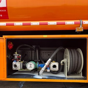 Camion-citerne à carburant diesel SHACMAN F3000 6x4 20000L avec pompe à carburant pour l'exploitation minière et la construction - Product Image 5