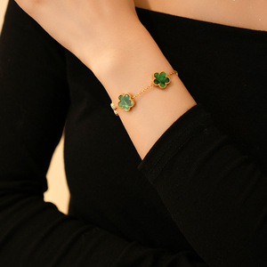 Pulseras de Acero Inoxidable de Moda, Color Degradado, Dije de Trébol de Cinco Hojas, Cadena Chapada en Oro - Product Image 2