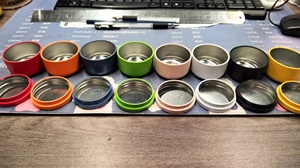 Boîtes rondes en fer blanc RTS 54*H 40 mm 60 <span class=keywords><strong>ml</strong></span>, petites mini-boîtes vides avec couvercles, boîtes de peinture, boîtes à bougies de 2 oz, emballages - Product Image 2