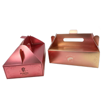 Caja de Cartón Dorada con Efecto de Estampado en Lámina Dorada, Empaque de Lujo de Alta Gama para Dulces, Pasteles y Productos de Panadería, con Asa