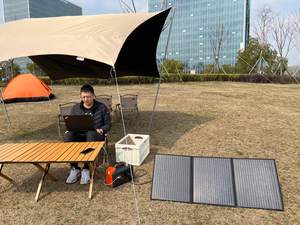 Station d'alimentation portable Lifepo4 600W/700W/1000W/1500W/500W/2000W Panneaux solaires Onde sinusoïdale pure 2000W Station d'alimentation portable - Product Image 3