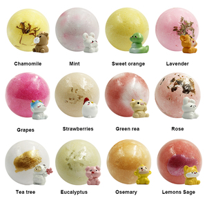Coffret Cadeau Luxe 12 Bombes de Bain avec Jouets Surprise du Zodiaque à l'Intérieur, Emballage Personnalisé, Logo OEM ODM pour Spas de Luxe et Boutiques - Product Image 2