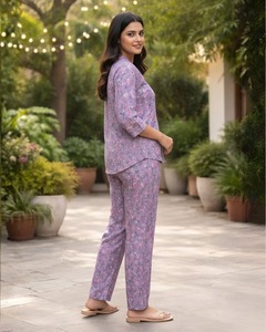 Conjunto de Kurta/Kurti de Algodón Morado para Mujer, el Más Vendido, Moderno, para Oficina, Casual, Fiesta, de Secado Rápido, con Estampado Digital - Product Image 2