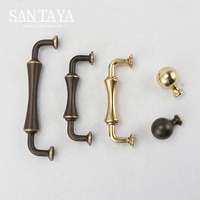 Poignées de meubles Santaya en laiton massif antique pour armoires de cuisine, tiroirs de chambre et placards