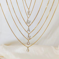 Collier EManco avec pendentif lettre Y en perle, chaîne en câble plaqué or 14 carats, bijou tendance pour femme, idéal pour le quotidien et les soirées