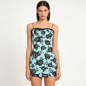 Minivestido verde menta con estampado floral y tirantes finos para mujer, atuendo perfecto para la playa y el verano para chicas - Product Image 3