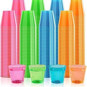 Vente en gros de verres à vin miniatures transparents personnalisés pour fêtes, 2 oz, gobelets à shot en plastique multicolores - Product Image 3
