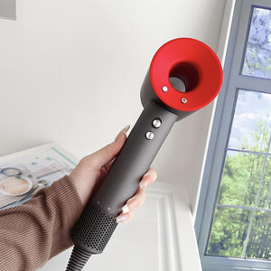 Sèche-cheveux avec accessoire peigne et diffuseur, 3 réglages de chaleur, 2 vitesses, pour tous les types de cheveux, technologie ionique pour des cheveux sans frisottis - Product Image 1