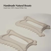 Outil de massage corporel en céramique Gua Sha pour drainage lymphatique, planche Guasha en argile blanche naturelle triple-cuisson, sculpture du visage, logo personnalisé