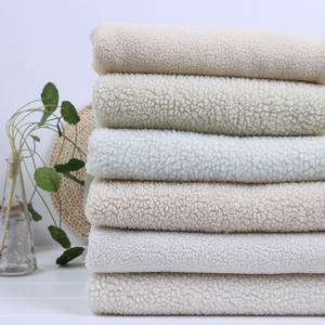Couleur personnalisée multicolore OEM, tissu chaud duveteux <span class=keywords><strong>Double</strong></span> <span class=keywords><strong>face</strong></span> Shu velours polaire Sherpa laine douce couleur blanche Pure peau d'agneau/ - Product Image 3