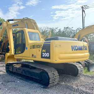 Excavadora de cadenas Komatsu PC200 con capacidad de cazo de 1.6 m y alta eficiencia operativa, maquinaria mediana para movimiento de tierras - Product Image 5