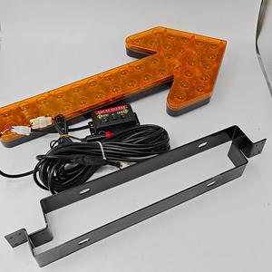 Flèche <span class=keywords><strong>de</strong></span> signalisation <span class=keywords><strong>de</strong></span> circulation à DEL clignotante 12V 24V, lumière directionnelle pour camion <span class=keywords><strong>de</strong></span> chantier - Product Image 6