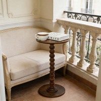 Console étroite moderne en bois massif avec rangement pour petits espaces de vie