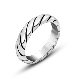 Anillo de Acero de Titanio con Diseño Trenzado, Joyería Unisex, Regalo SA773 - Product Image 5