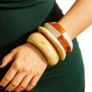 Juego de Pulseras Artísticas Hechas a Mano de Resina, Brazaletes Modernos para Mujer, Patrones Personalizados, Joyería al por Mayor - Product Image 5