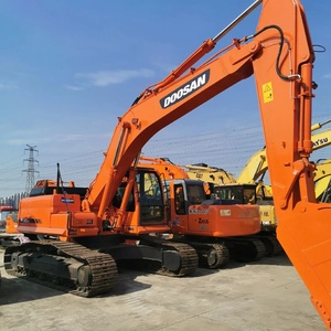 รถขุดไฮดรอลิกแบบตีนตะขาบ Doosan Dx300LC มือสอง น้ำหนัก 30 ตัน รุ่นปี 2022 เครื่องยนต์ดีเซล ความจุบุ้งกี๋ 1.5 เมตร  สภาพดีเยี่ยม - Product Image 2