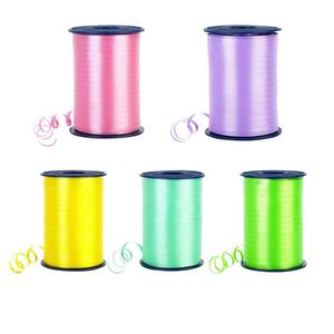 Cinta de plástico para rizar al por mayor, carrete de cinta de polietileno de 500 yardas para Globo, accesorios para envolver regalos - Product Image 1