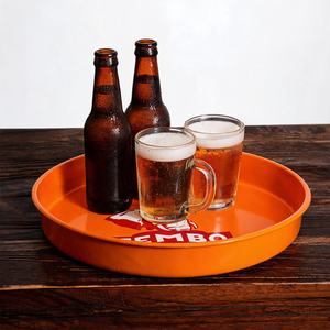 Plateau de service rond en fer blanc rouge avec logo personnalisé, rebord surélevé, pour bière et vin, idéal pour les bars et restaurants - Product Image 6