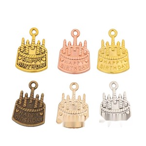 Ciondolo in lega dorata con incisione a forma di <span class=keywords><strong>torta</strong></span> di <span class=keywords><strong>compleanno</strong></span> a lume di candela per decorazione biglietti di auguri e feste - Product Image 5