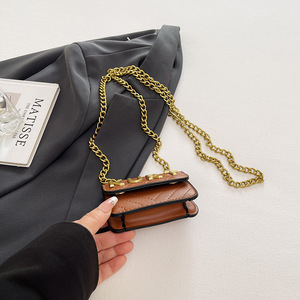 <span class=keywords><strong>Sac</strong></span> bandoulière tendance pour femme, polyvalent, de niche et de luxe léger, <span class=keywords><strong>sac</strong></span> à chaîne color-block, <span class=keywords><strong>petit</strong></span> <span class=keywords><strong>sac</strong></span> exquis Kurt Geiger - Product Image 3