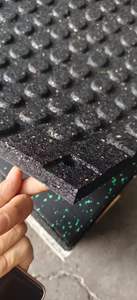 Revêtement de sol en caoutchouc <span class=keywords><strong>pas</strong></span> <span class=keywords><strong>cher</strong></span> pour salle de sport, tapis de fitness pour usage intérieur/extérieur, épaisseur 20 mm - Product Image 5