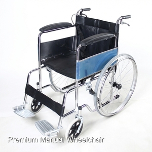 Silla de ruedas manual profesional con reposapiés extraíbles de Keling Medical - Product Image 1