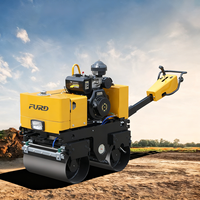 PROMOTION EXCEPTIONNELLE : Compacte et portable, la rouleuse vibrante à double tambour FURD 9HP avec moteur Changfa pour la construction, le béton et le sol.