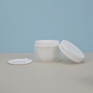 Vente en gros de pots en plastique PP élégants de 50g, 100g, 120g, 150g, contenants pour crème cosmétique givrés avec cuillère, pots pour tampons de coton avec pince - Product Image 5