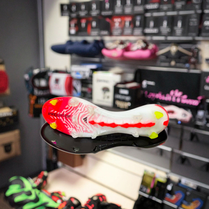 Stile brasiliano scarpe da calcio suole resistente leggero Anti-Slip TPU costruzione per il controllo della palla e il calcio di strada - Product Image 5