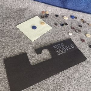 Logo personalizzato all'ingrosso campioni riciclati campione di tessuto cartone <span class=keywords><strong>Display</strong></span> Hanger Tag Header Cards - Product Image 4