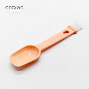 Cucchiaio di misurazione rosa 2-in-1 spazzola di plastica molto piccola <span class=keywords><strong>tutto</strong></span> <span class=keywords><strong>per</strong></span> lo strumento di pulizia della cucina 8-colori - Product Image 1