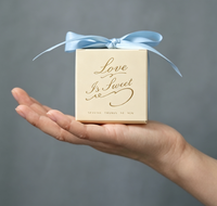 Boîte cadeau carrée élégante avec nœud en ruban, emballage en papier de luxe pour bijoux de mariage, chocolats et cadeaux pour occasions spéciales
