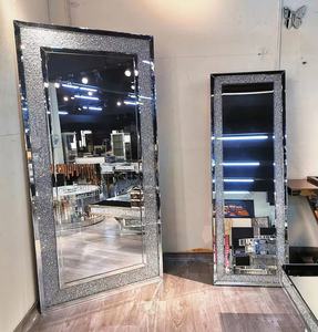 <span class=keywords><strong>Specchio</strong></span> <span class=keywords><strong>da</strong></span> <span class=keywords><strong>Terra</strong></span> Moderno Grande Personalizzabile in Colore e Dimensioni con Design Artistico in Cristallo Diamantato - Product Image 1